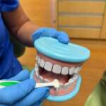 how to floss